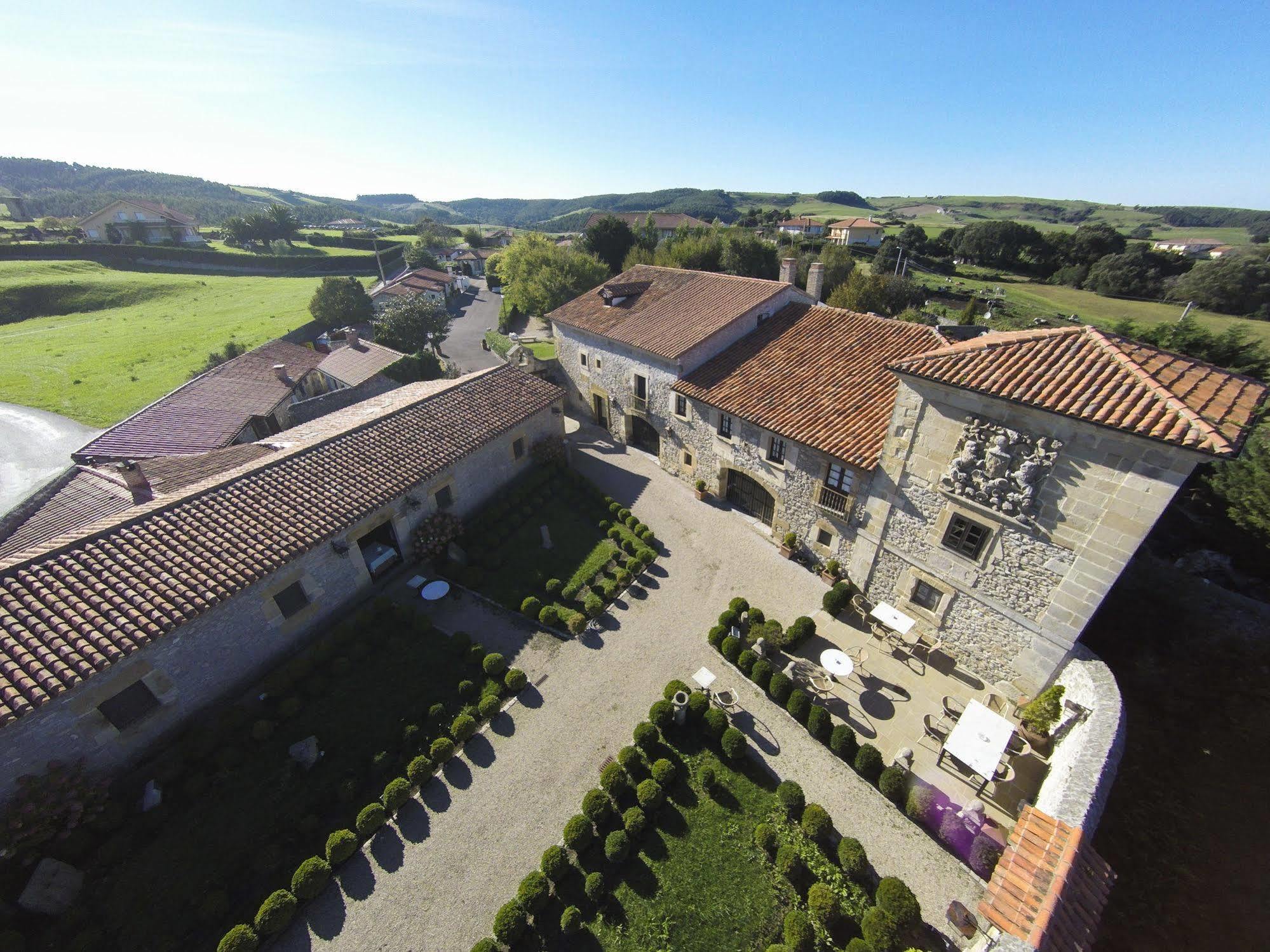 Hotel Palacio De La Pena Cantabria Ajo Kültér fotó