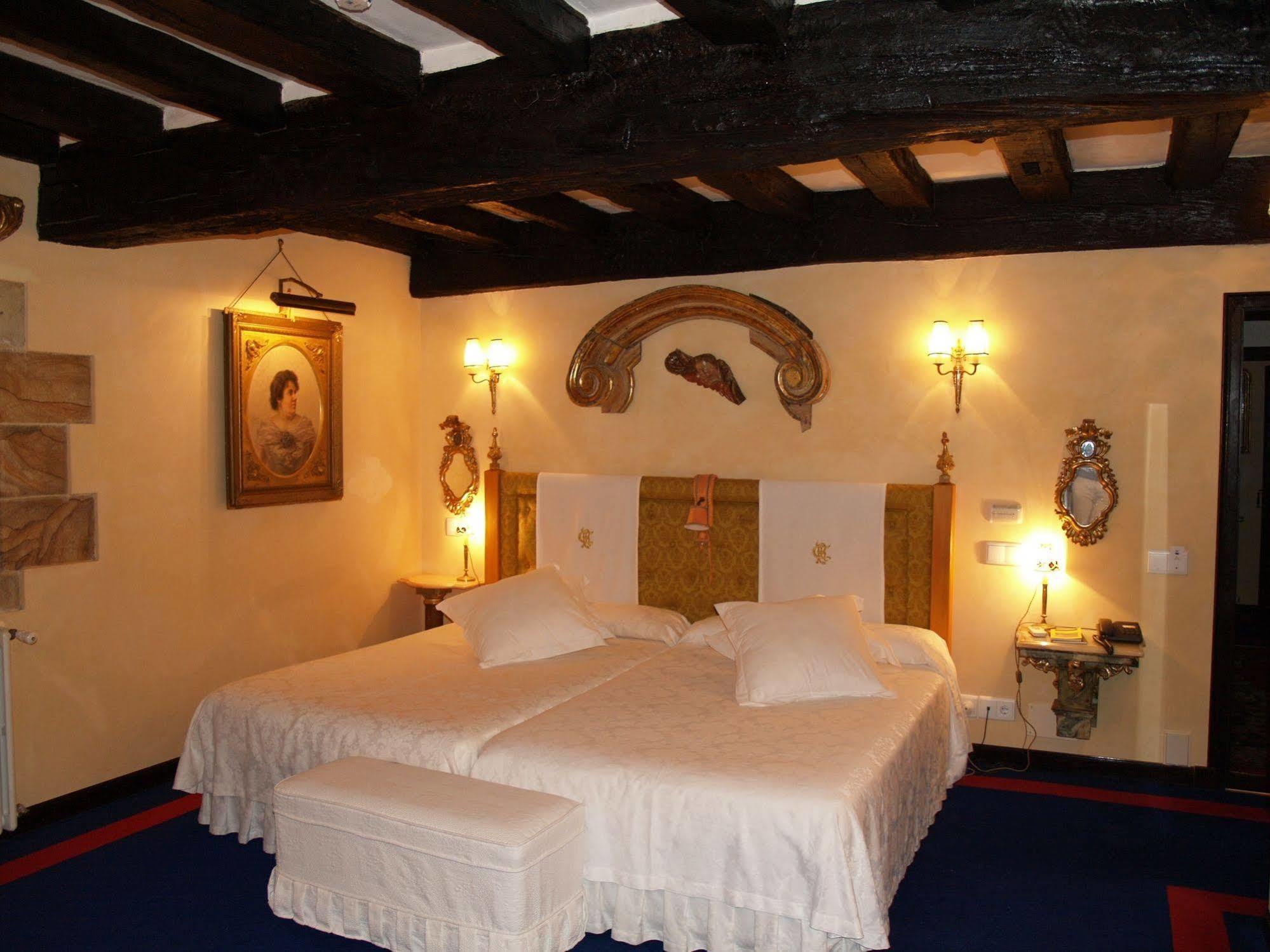 Hotel Palacio De La Pena Cantabria Ajo Kültér fotó