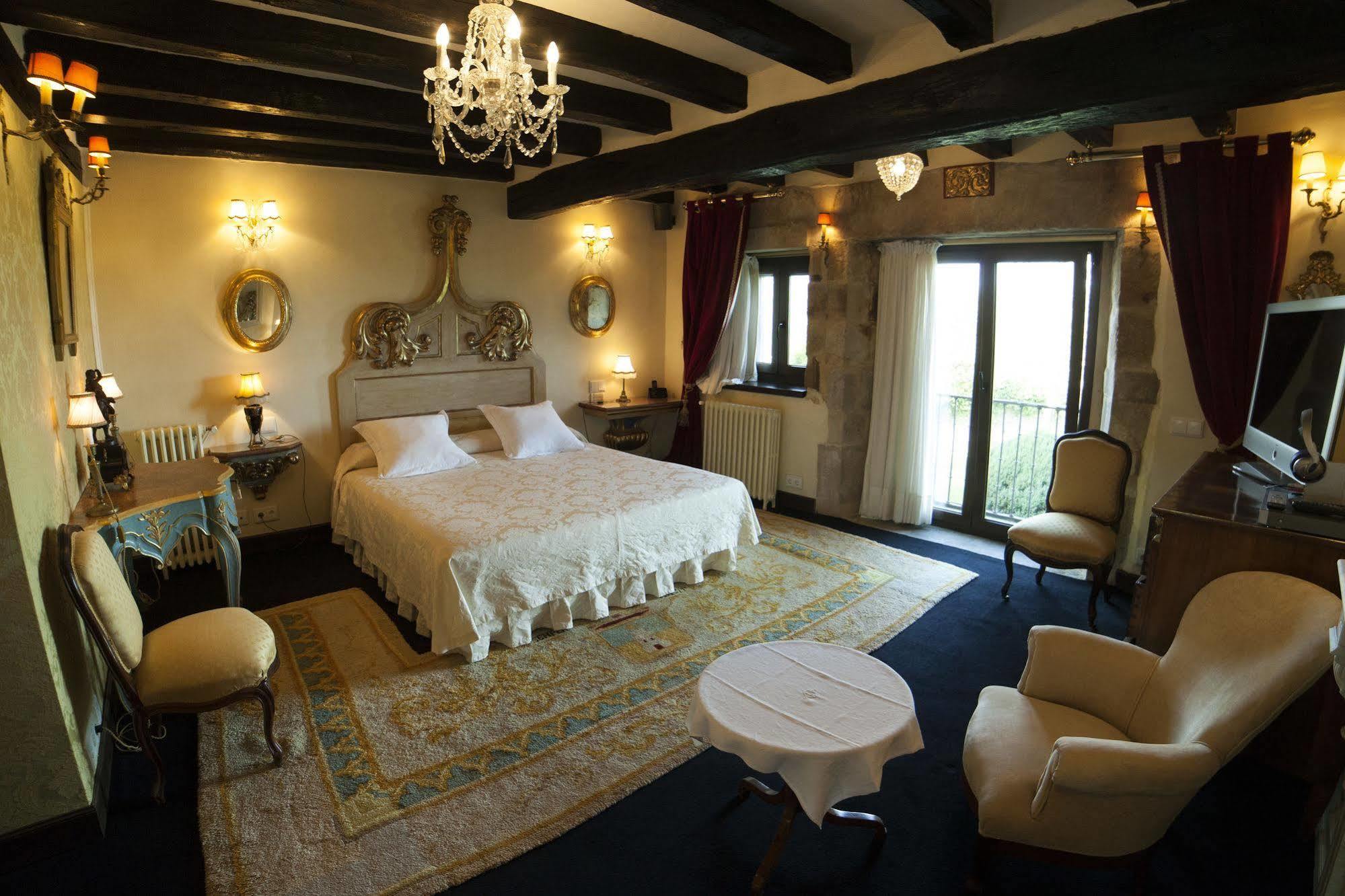 Hotel Palacio De La Pena Cantabria Ajo Kültér fotó