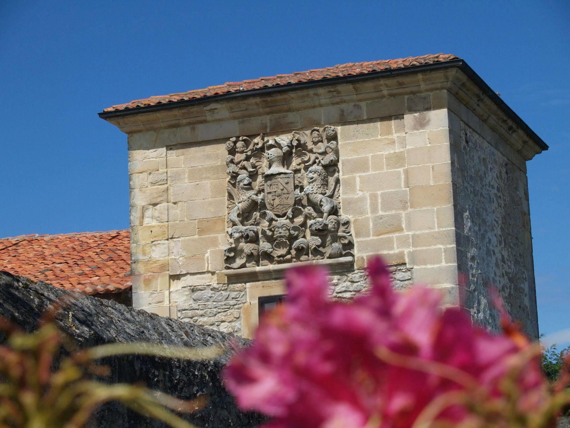 Hotel Palacio De La Pena Cantabria Ajo Kültér fotó
